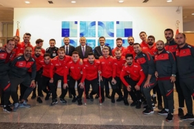 Bakan Çavuşoğlu, şampiyonları kabul etti 5 bakan-cavusoglu-sampiyonlari-kabul-etti-iZVqarl1.jpg