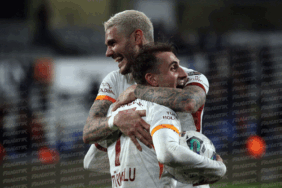 Başakşehir-Galatasaray | Kerem Aktürkoğlu: Yıldızlarla oynamak fark yaratıyor 5 basaksehir-galatasaray-kerem-akturkoglu-yildizlarla-oynamak-fark-yaratiyor-bLpsLppK.gif