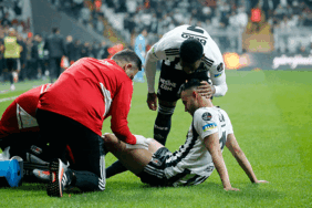 Beşiktaş'ta Rachid Ghezzal'ı bekleyen büyük risk! 2 besiktasta-rachid-ghezzali-bekleyen-buyuk-risk-sFYlSJaW.gif
