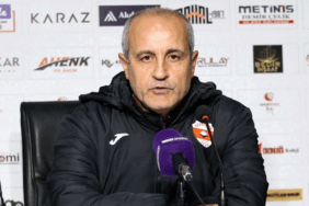 Eyüp Arın: Maçı kaybetmemize neden olan... 5 eyup-arin-maci-kaybetmemize-neden-olan-JqYgGVkq.gif