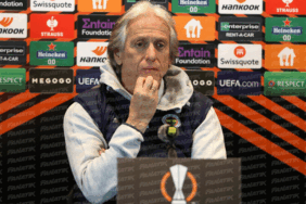fenerbahce-teknik-direktoru-jorge-jesus-avrupa-liginin-en-iyi-takimlari-arasindayiz-dQAFjPEQ.gif