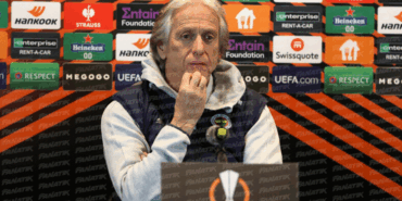 fenerbahce-teknik-direktoru-jorge-jesus-avrupa-liginin-en-iyi-takimlari-arasindayiz-dQAFjPEQ.gif