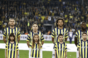 Fenerbahçe'nin perde arkasındaki kahramanı: Willian Arao 3 fenerbahcenin-perde-arkasindaki-kahramani-willian-arao-UewLSBpX.gif