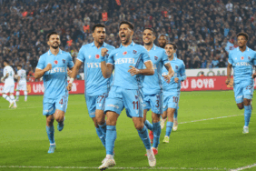 flas-trabzonspor-aciklamasi-cok-kalabalik-olmak-degil-sorumluluk-alan-oyuncuyla-oynamak-mesele-d5ZC2NHR.gif