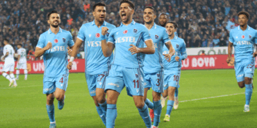 flas-trabzonspor-aciklamasi-cok-kalabalik-olmak-degil-sorumluluk-alan-oyuncuyla-oynamak-mesele-d5ZC2NHR.gif