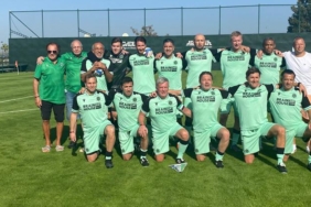 Futbol efsaneleri Antalya’da sahaya çıktı! 5 futbol-efsaneleri-antalyada-sahaya-cikti-bPrgLWyE.jpg