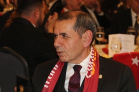 Galatasaray Başkanı Dursun Özbek: Daha iyisini yapacağınızı biliyoruz 6 galatasaray-baskani-dursun-ozbek-daha-iyisini-yapacaginizi-biliyoruz-9bGEIYAa.jpg