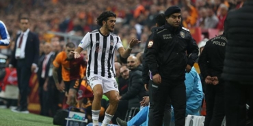 galatasaray-besiktas-macinin-top-toplayicisi-hakkinda-gercek-ortaya-cikti-CfXNP83Q.jpg