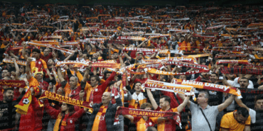galatasaray-taraftari-sezona-damga-vurdu-g6tlEu4d.gif