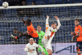 Galatasaray'da Fernando Muslera cezalı duruma düştü 8 galatasarayda-fernando-muslera-cezali-duruma-dustu-BT2REz7K.gif