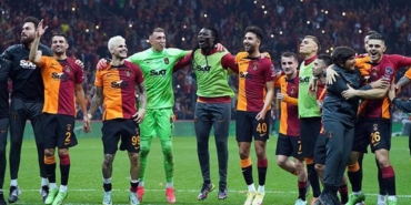 galatasaraydan-dev-besiktas-derbisi-primi-Oi8uOMTt.jpg