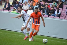 İskenderunspor-Kocaelispor maç sonucu: 1-1 2 iskenderunspor-kocaelispor-mac-sonucu-1-1-UzODrlSa.jpg