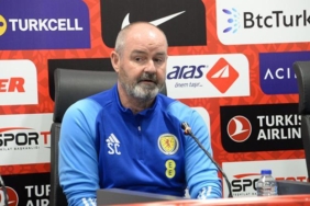 iskocya-teknik-direktoru-clarke-turkiye-ozellikle-deplasmanda-oynamasi-guc-bir-rakip-vnVuZz4z.jpg