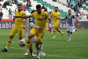 İstanbulspor: “Giresunspor maçı hakemlerine hakkımızı helal etmiyoruz” 6 istanbulspor-giresunspor-maci-hakemlerine-hakkimizi-helal-etmiyoruz-9bH3OV8w.jpg