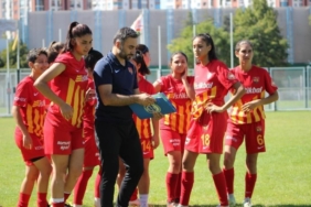 kayseri-kadin-fk-hafta-ici-mesaisinde-Xzptn4ML.jpg