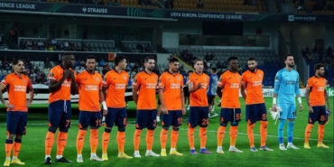medipol-basaksehir-hearts-macina-grup-liderligi-icin-cikacak-94AhiW1L.jpg