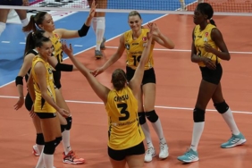 Paola Egonu şov! VakıfBank-Fenerbahçe Opet maç sonucu: 3-1 3 paola-egonu-sov-vakifbank-fenerbahce-opet-mac-sonucu-3-1-tueKBmI9.jpg