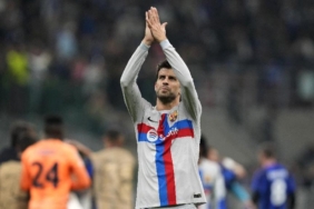 Pique'den Barcelona'ya büyük kıyak! 2 piqueden-barcelonaya-buyuk-kiyak-EWs3w8LM.jpg