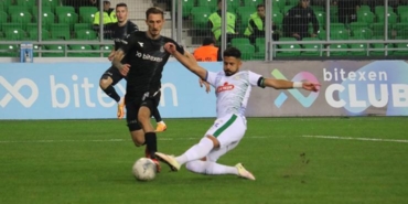 sakaryaspor-caykur-rizespor-mac-sonucu-1-1-fNA4Iufx.jpg