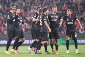 Sivasspor lider olarak son 16'da! 3 sivasspor-lider-olarak-son-16da-LwM4uBtA.jpg