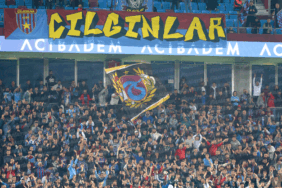 Trabzonspor-Konyaspor maçında Akyazı'da 26 bin taraftar 2 trabzonspor-konyaspor-macinda-akyazida-26-bin-taraftar-Kr4ie3EV.gif