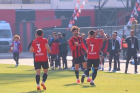 Vanspor FK: 1 - Kırşehir Futbol Spor Kulübü: 0 2 vanspor-fk-1-kirsehir-futbol-spor-kulubu-0-6xUpI5lf.jpg