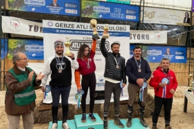 60 kilometre koşuyu atı İskender ile birlikte tamamladı, şampiyon oldu 1 60-kilometre-kosuyu-ati-iskender-ile-birlikte-tamamladi-sampiyon-oldu-4f4T8yvE.jpg