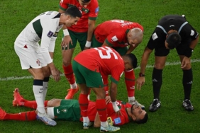 Beşiktaş'a Romain Saiss şoku! Fas-Portekiz maçını tamamlayamadı, sedyeyle çıktı 10 besiktasa-romain-saiss-soku-fas-portekiz-macini-tamamlayamadi-sedyeyle-cikti-km3R6Iuy.jpg