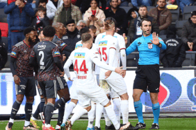 Beşiktaşlı yıldız kendini yaktı! Yollar ayrılıyor 7 besiktasli-yildiz-kendini-yakti-yollar-ayriliyor-eWXxuazO.gif