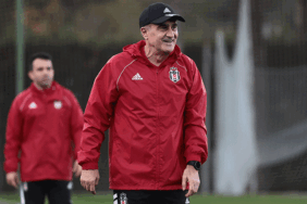 Beşiktaş'ta Şenol Güneş kararını verdi! Taşlar yerinden oynuyor 4 besiktasta-senol-gunes-kararini-verdi-taslar-yerinden-oynuyor-ifQRvh79.gif