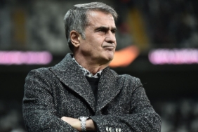 Beşiktaş'ta Şenol Güneş neşteri vuruyor! 1 besiktasta-senol-gunes-nesteri-vuruyor-q1QwSWMm.jpg