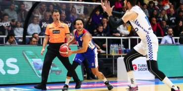 buyukcekmece-basketbol-anadolu-efes-mac-sonucu-83-76-eNeVUMbZ.jpg