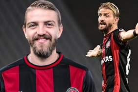 caner-erkin-super-lig-devine-haber-gonderdi-bos-sozlesmeye-imza-atarim-Bnuruy49.jpg