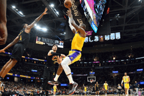 Cedi Osman'ın takımı Cleveland, Lakers'ı mağlup etti 2 cedi-osmanin-takimi-cleveland-lakersi-maglup-etti-5ImgdBwG.gif