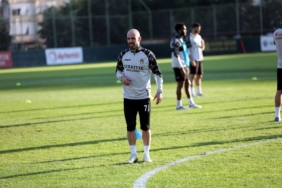 Efecan Karaca: Elimizden geleni yapacağız 4 efecan-karaca-elimizden-geleni-yapacagiz-Sz3JgT5V.jpg