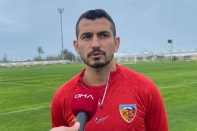 Emrah Başsan: Hocamız adı gibi çağdaş bir futbol oynatıyor 8 emrah-bassan-hocamiz-adi-gibi-cagdas-bir-futbol-oynatiyor-UgQ7PQ6Q.jpg