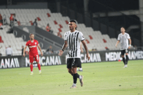 Eren Erdoğan, dikkat çekiyor 2 eren-erdogan-dikkat-cekiyor-JkOeQwS6.gif