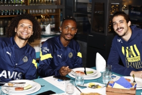 Fenerbahçe'de oyuncular moral depoladı 5 fenerbahcede-oyuncular-moral-depoladi-8yVcffFO.jpg