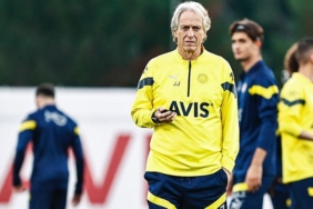 Fenerbahçe'den olay forvet kararı! Yer yerinden oynayacak 2 fenerbahceden-olay-forvet-karari-yer-yerinden-oynayacak-r8UJf7Ci.jpg
