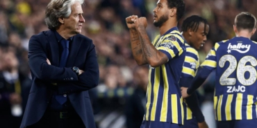 fenerbahcenin-donusu-muhtesem-oldu-gol-olup-yagiyor-eA8pdZHV.jpg