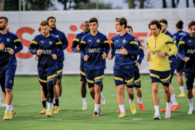 Fenerbahçe'nin hazırlık maçı saatinde değişiklik 15 fenerbahcenin-hazirlik-maci-saatinde-degisiklik-R5SubdNI.gif