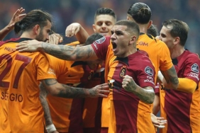 Galatasaray, 2 yıldızı için tekrar harekete geçi! Bu kez farklı formül... 14 galatasaray-2-yildizi-icin-tekrar-harekete-geci-bu-kez-farkli-formul-CWtSKRid.jpg