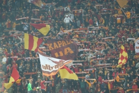 galatasaray-taraftari-tribunleri-tiklim-tiklim-doldurdu-z4m2EpDd.jpg