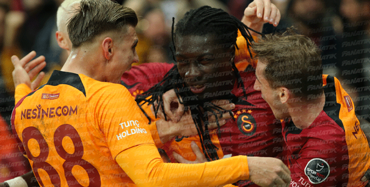 galatasaray-zirve-yolunda-avantaj-sahibi-1vI6Utql.gif