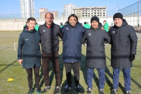 Hayrettin Yerlikaya ilk idmanına çıktı 5 hayrettin-yerlikaya-ilk-idmanina-cikti-psPdKXut.jpg