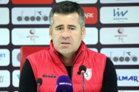 Hüseyin Eroğlu: Bu 1 puan bizi şampiyon yapacak 11 huseyin-eroglu-bu-1-puan-bizi-sampiyon-yapacak-MlvttPbO.jpg