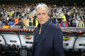 Jorge Jesus için bomba sözler! "Fenerbahçe Şampiyonlar Ligi'ne kalamazsa gider!" 4 jorge-jesus-icin-bomba-sozler-fenerbahce-sampiyonlar-ligine-kalamazsa-gider-ItnixxaI.gif