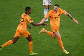Kader adamı Wout Weghorst! 2022 Dünya Kupası'na damga vuran maç: Hollanda-Arjantin 15 kader-adami-wout-weghorst-2022-dunya-kupasina-damga-vuran-mac-hollanda-arjantin-8ruEHmV5.jpg