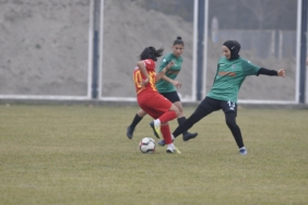 Kayseri Kadın FK 0-0 Kocaeli Kadın FK 6 kayseri-kadin-fk-0-0-kocaeli-kadin-fk-bLREV42C.jpg