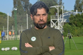 konyaspor-teknik-direktoru-ilhan-palut-favorisini-acikladi-tYBaTJQy.jpg